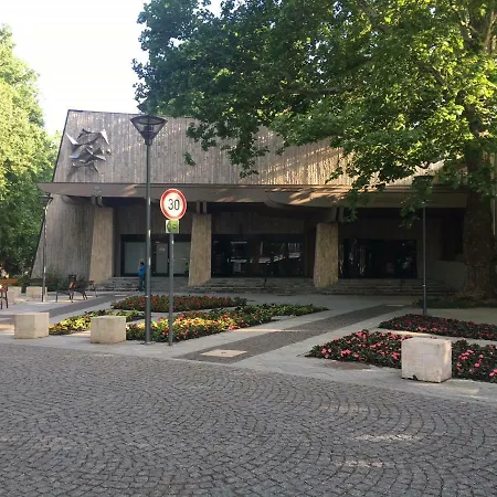 Aaa-apartments شقة